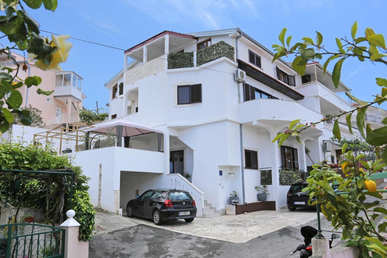 Apartments With A Parking Space Mastrinka, Ciovo - 4324 トロギール エクステリア 写真