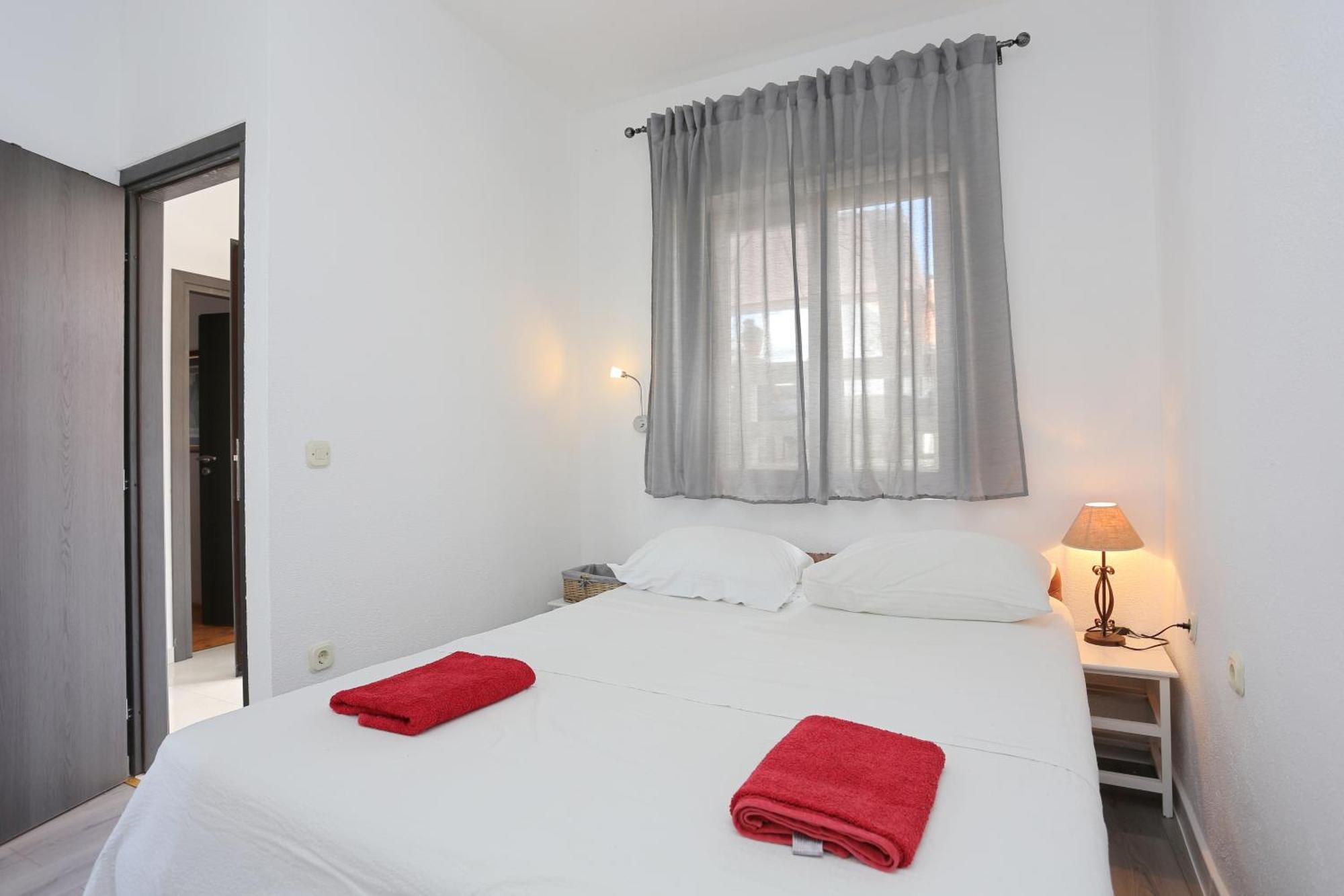 Apartments With A Parking Space Mastrinka, Ciovo - 4324 トロギール 部屋 写真