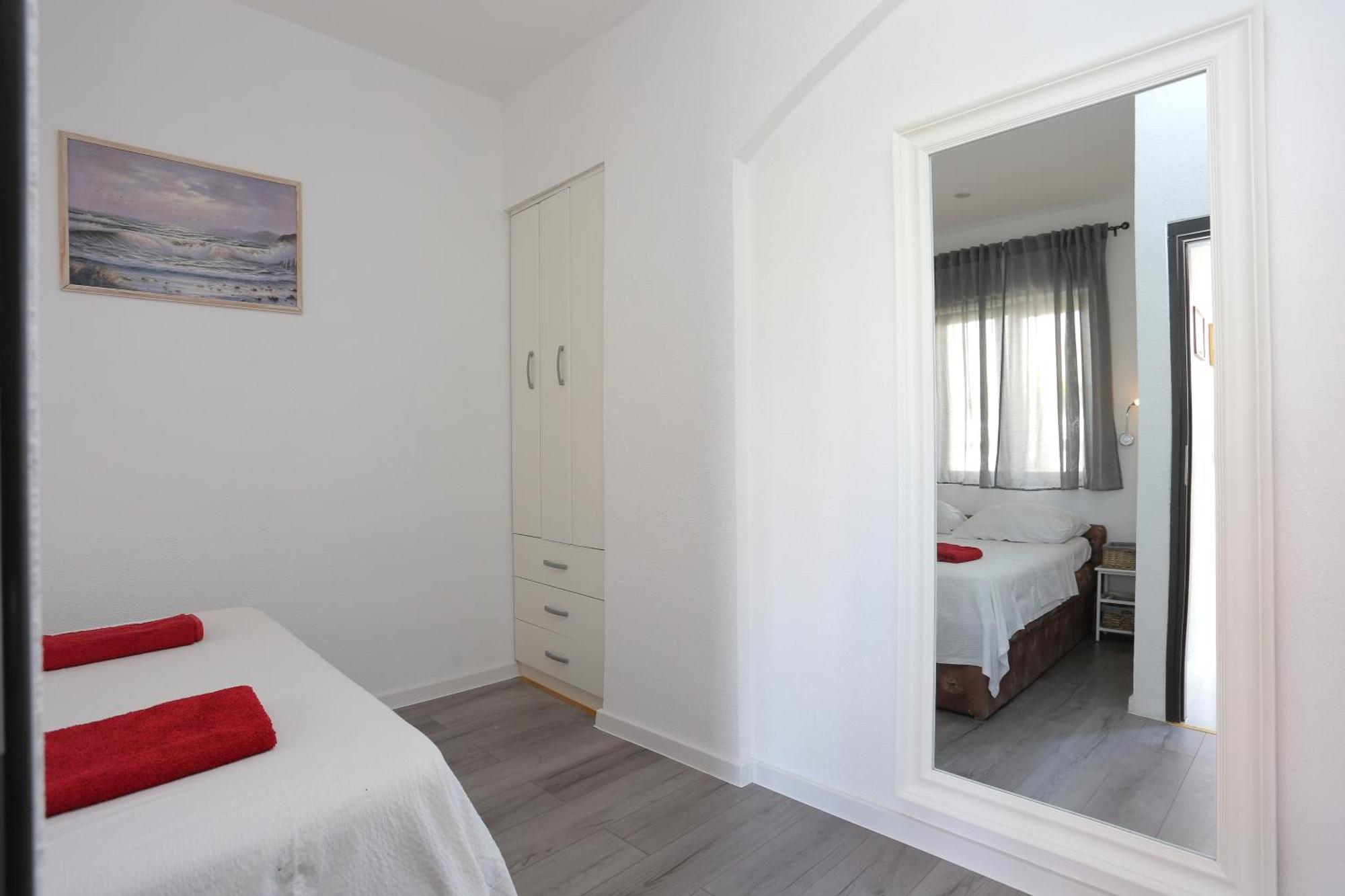 Apartments With A Parking Space Mastrinka, Ciovo - 4324 トロギール 部屋 写真
