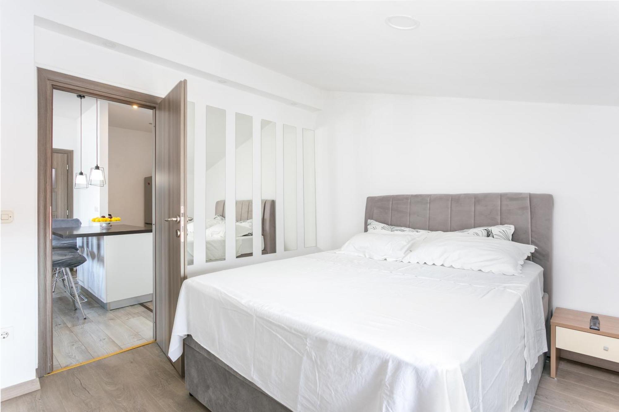 Apartments With A Parking Space Mastrinka, Ciovo - 4324 トロギール エクステリア 写真